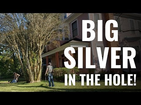 Metal Detecting BIG SILVER & OLD COINS in East Texas!