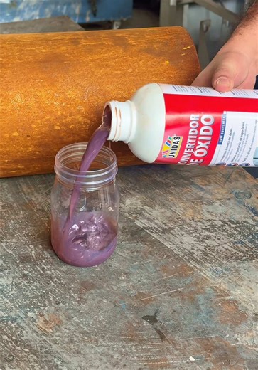 Combatir el óxido, sí es posible. Con el Convertidor de Óxido de Unidas transformas el óxido de hierro existente deteniendo la corrosión y sirviendo como base para pintar. Protege hoy. Ahorra mañana. #PinturasUnidas #ConvertidorDeOxido #ProtecciónMetales