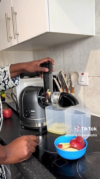 Refreshingly Simple Homemade Apple Juice Recipe