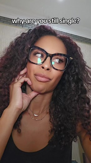 Navigating Single Life in Your 40s: Dating Challenges and Self-Discovery