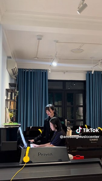 Lớp Luyện Thi LCM với An Coong Piano và Học Trò