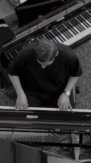 ‎Navaye Clavier/نوای کلاویه‎ on Instagram‎: "لالایی کن🖤"‎