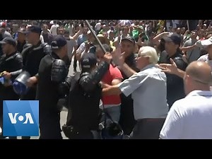 Thousands Of Algeria Protesters Return to Streets Demanding Change