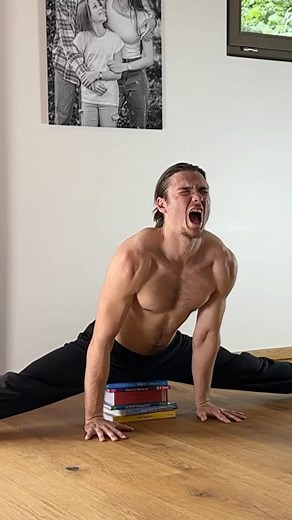 Learn Calisthenics | Save these Middle Split progressions! 📲 @artem.riabchunn - - #middlesplit #mobilitytraining #hipmobility #homefitness | Instagram