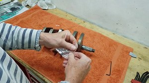 Triumph Trident T160 Engine Rebuild. Part 15: Cleaning the Crankshaft