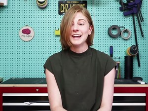 Robotics YouTuber Simone Giertz releases first video since brain surgery