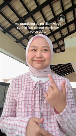 Practicing Sign Language for Future Vlogs