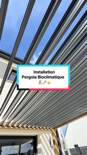 Installation pergola bioclimatique : montage au jardin