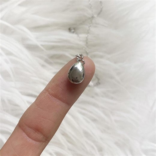 Small Tear Urn Necklace: Cremation Jewelry, Tiny Keepsake for Ashes - Etsy