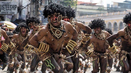 Swazi culture: food, clothing, people, beliefs, wedding ceremony