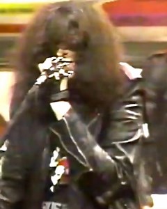 419K views · 19K reactions | “And the night when the wolves cry out Listen close and you can hear me shout”  Ramones performing “Pet Sematary” at MTV News Studios in 1989. | Ramones | Facebook