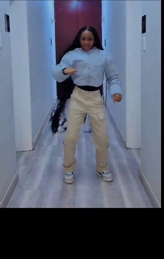 Babyface Woman Dance Performance on Amapiano