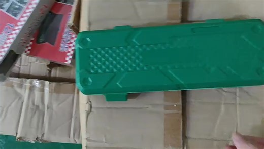 The “emergency kit” every car owner should keep in the trunk. 🔧 Did a quick bike maintenance this morning and once again realized how useful this compact 10-piece socket set is. With sizes from 10mm to 24mm, it covers almost everything — cars, motorcycles, bicycles, daily repairs. No oversized box, no wasted pieces. Works perfectly with a 1/2" cordless impact wrench, and that spring adapter is a real lifesaver for hard-to-reach bolts. Affordable, durable, and small enough to leave in your car w