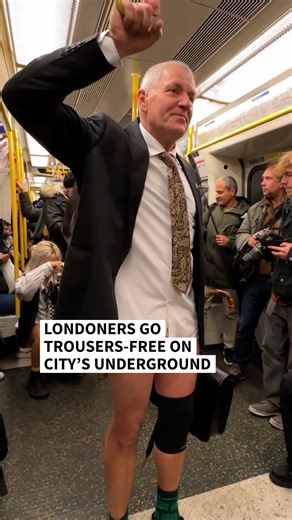 More than 100 people gathered in central London for the “No Trousers Tube Ride”, a cheeky tradition in which people take their trousers off on the city's busy metro system. Inspired by New York’s “No Pants Subway Ride”, the challenge has become an annual ritual in London since 2009. 💻📱Maya Szaniecki ✍Akshata Kapoor | AFP News Agency