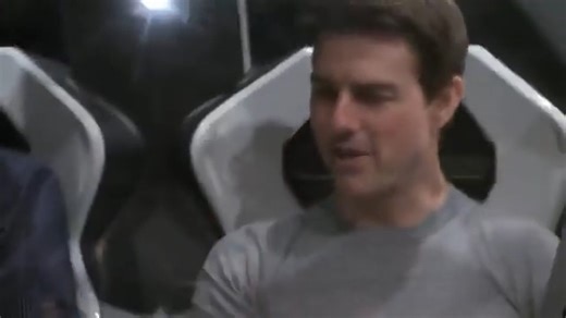 338K views · 9.1K reactions | Behind scenes #Oblivion - 2013 #TomCruise plays Jack, Director #JosephKosinski #crazyfortomcruise | Crazy for Tom Cruise | Facebook