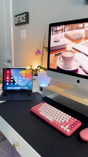 2.9K views · 20 reactions | Home office desk set up #homeoffice #officedecor #officedesign #photographer #reels #reels2023 #reelsvideo #fbreelsvideo | Yehleen Photography, LLC | Facebook