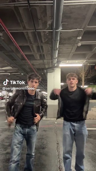 leather and muscles #fyp #starboy @Hugo Moreno