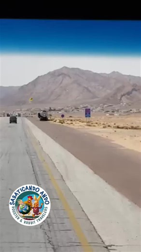 Sabaticando Ando on Instagram: "Wadi Rum. El desierto que más se ha visto en películas. Y es que su color y forma dan lugar a escenarios inimaginables. ​Dune (2021) y Dune: Parte dos (2024): El director Denis Villeneuve utiliza el desierto para recrear el planeta Arrakis. ​The Martian (2015): Ridley Scott filma gran parte de la historia aquí para representar la superficie de Marte. ​Lawrence de Arabia (1962): Este clásico de David Lean documenta los paisajes reales donde operó T.E. Lawrence. ​St