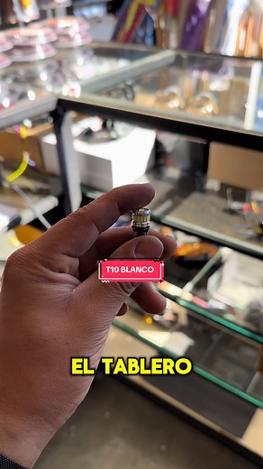 Focos LED T10 Blanco: Resurtido de Plástico y Vidrio