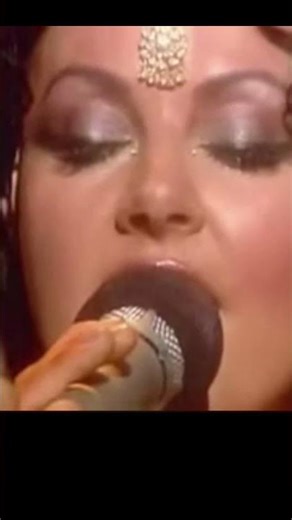 I love Sarah Brightman -