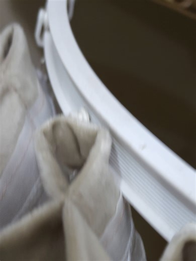 لو عندك حيطة دوران و مش متخيل شكل الستارة هتركب ازاى شووووف الفيديو دا للاخر هتعرف و ك العادة لو عندكوا استفسار يخص الستاير ابعتولنا و هنكون مبسوطين بمساعدتكم