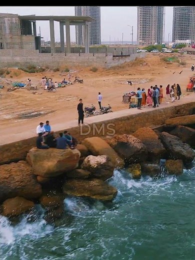Do Darya Aerial Tour | Drone View of Karachi’s Coastal Dining Strip in 4K