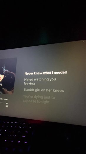 Exploring Tumblr Girl Aesthetics: Chill Vibes & Lyrics