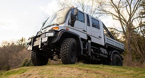 2004 Mercedes-Benz Unimog U500 Will Make You The King Of The Hill - Literally | Carscoops