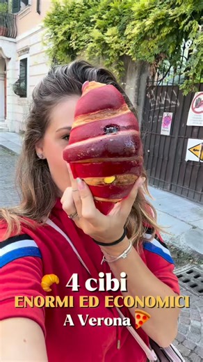 VERONA LOCAL GUIDE OFFICIAL🍔🍕🍣 on Instagram: "4 cibi enormi ed economici che trovi a Verona 🤩 👉 @pizzeriavesuexpress pizza napoletana da mezzo metro da farcire con 3 gusti a scelta a 20 euro 👉 @turkishkebapverona piadina da mezzo chilo a 6 euro 👉 fabula brioche giganti e particolari da 1,60 euro ad un massimo di 2,00 euro 👉 @panzerottinolimits panzerotto da mezzo chilo a 4,50 euro con l’aggiunte 5,30 euro ___________________________ #verona#dovemangiareaverona#mangiarecon5euroaverona#cib