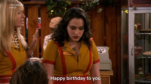 I wish they were both my friends 📺 2 Broke Girls | Netflix