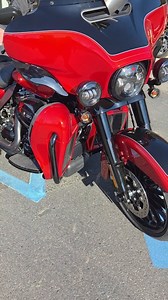 The Whiskey Fire and Vivid Black is one of the hottest colors for Tri Glides in 2025 and we have 1 left! Treat yourself this Christmas! Your deserve it! Schedule a test ride at www.tinyurl.com/hdatest or call or text 828-581-2000! | Harley-Davidson of Asheville