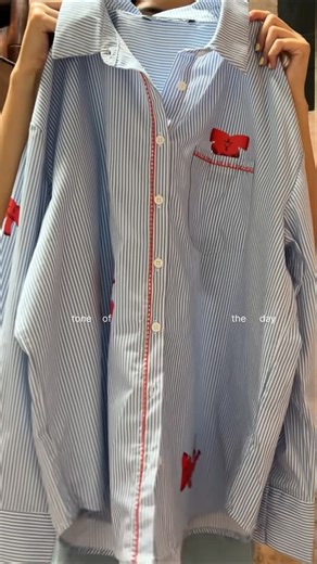 Bica on Instagram: "Tone of the day : blue & red (spotted my bbest stripe shirt ever) @id_executive in collaboration with sanchia 🐕‍🦺 ♥️ 🐾"