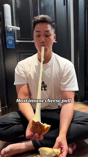 Insane Cheese Pull at Cửa Hàng Anh Tú Bakery