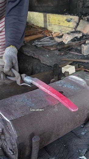 Initial step in making a socket chisel #medievalblacksmith #usa #automobile #handmade #blacksmith