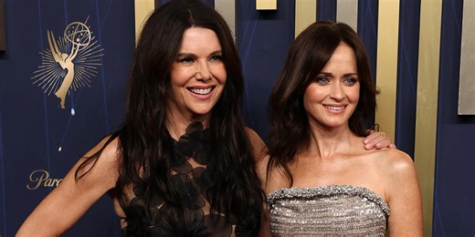 Alexis Bledel and Lauren Graham’s Emmys Reunion Has Healed Me