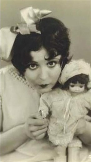 The Roaring 20's Flappers pt142. Great Scott! 😍
