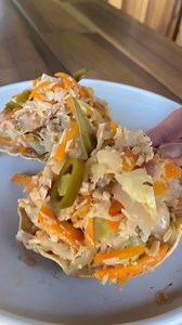 Una receta mazatleca de marlin en escabeche 🤤✨ INGREDIENTES PARA 4 PERSONAS: -500 gr de marlin ahumado o atún ahumado -1 taza de zanahoria picada -1/2 cebolla blanca picada en julianas -4 dientes de ajo -1 taza de repollo picado -4 rajitas de canela -3 clavos de olor -15 bolitas de pimienta entera -1 pizca de comino -Aceite de oliva -5 hojas de laurel #marlin #mazatlan #receta #recetas #recetascaseras #gastronomia #mexicanfood #comida #food #foodie #foodies #delicious #deli #sinaloa #recetasfac