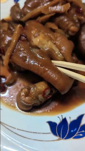 沖縄郷土料理豚足煮物(てびち)👨‍🍳5時間以上煮込んでみました。🌶️🐥 #沖縄料理 #てびち