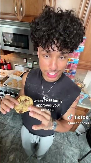 TIKTOK: Larray Approves Mear.Cooks Cookies