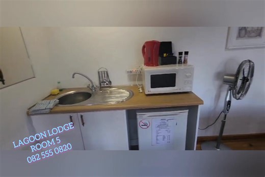 Tight budget this December? Want to travel but accommodation is so expensive? No need to stress, at Lagoon Lodge we have decided to mak our economy room (room nr 5) available from 17 - 27 Dec 2025 @ ONLY R790.00 per night WITH breakfast included! (1 or 2 persons) Room 5 : (Economy room) Down stairs, garden level, situated below the main balcony, comes with twin single beds and the TV with Dstv. Also a kitchenette with microwave only and an en-suite bathroom with shower. Room can occupy 2 people.