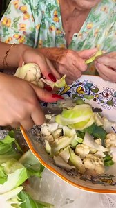 🇮🇹 How about some of Nonna’s Vegetable Soup With Anelletti? 🥰🥦 RECIPE HERE➡️ https://www.cookingwithnonna.com/italian-cuisine/vegetable-soup-with-anelletti.html | Cooking with Nonna