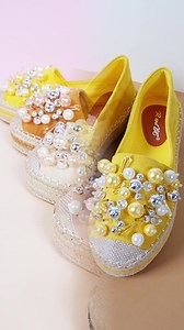 6.2K views · 259 reactions | Cine este primul care are cele mai frumoase espadrile în garderoba sa pentru vară!☀ https://royalfashion.top/36690  55.49 RON ⭐⭐⭐⭐⭐ Satisfacție 100%  Livrare instantanee  365 de zile pentru returnare | Royal Fashion RO | Facebook