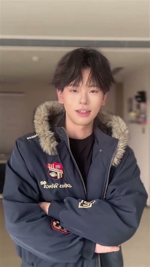 New Year's Dress Code Unveiled: Vote for Your Favorite Makeup