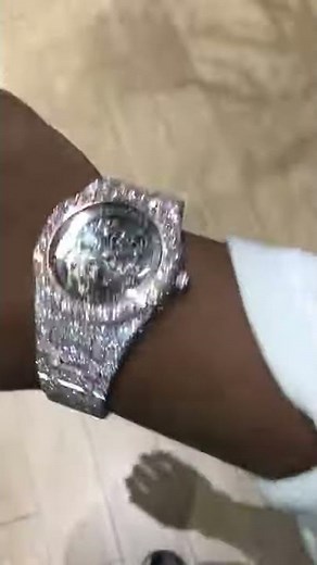 #shorts Juice WRLD Shows His Two-Tone Skeleton AP on Twitter