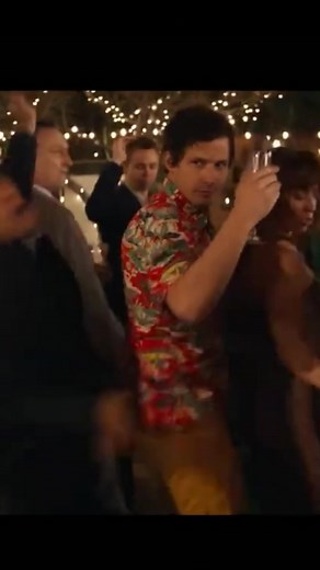 This film doesn’t get enough praise, have you seen Palm Springs? . . . . #movie #filmtok #movieclips #palmsprings #comedymovie #cinema #hulu #dance #andysamberg