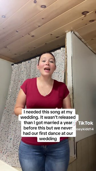 Replying to @🌻Theoneandonlybaddie💕 #caseykidd #millennial #bathroomsession #musicvideo #alexandrakay @Alexandra Kay