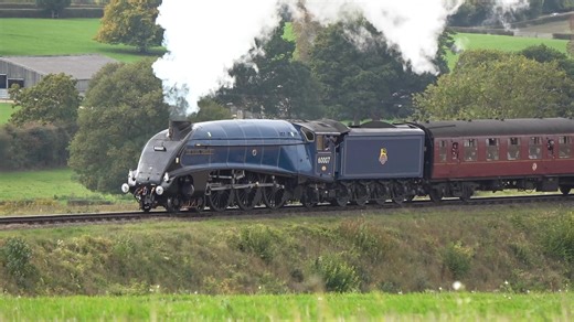 13K views · 402 reactions | LNER Class A4 4498 Sir Nigel Gresley can be seen climbing after departing Alresford during this years Autumn steam Gala on the Mid Hants Railway. 05/10/2025 | Going Loco | Facebook