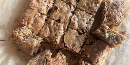 This one-pan banana blondie recipe is the perfect fudgy, chocolatey 3pm treat