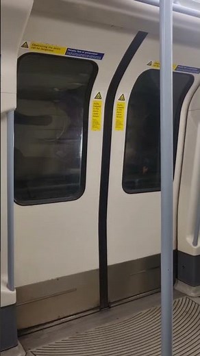 Jubilee Line accelerating - my favourite sound of the #londonunderground #acceleration #train