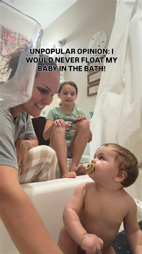 Unpopular opinion: I would never float my baby in the bath. Lately I’m seeing a lot of online demonstrations on how to float babies in the tub to “get their ears in the water.” And as a swim instructor and parent… this needs more context. First, many of these demos are holding babies in an incorrect floating position. That’s a big no. When we float babies without proper support or understanding, we give them a false sense of security. Babies are incredibly responsive to touch. So what happens if